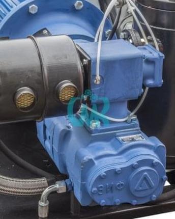 Винтовой электрический компрессор передвижной ЗИФ-СВЭ-5,2/1,0 без кожуха