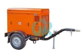 Винтовой электрический компрессор передвижной ЗИФ-СВЭ 7,8/0,7 в кожухе