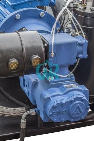 Винтовой электрический компрессор ЗИФ-СВЭ-6,3/0,7 без кожуха